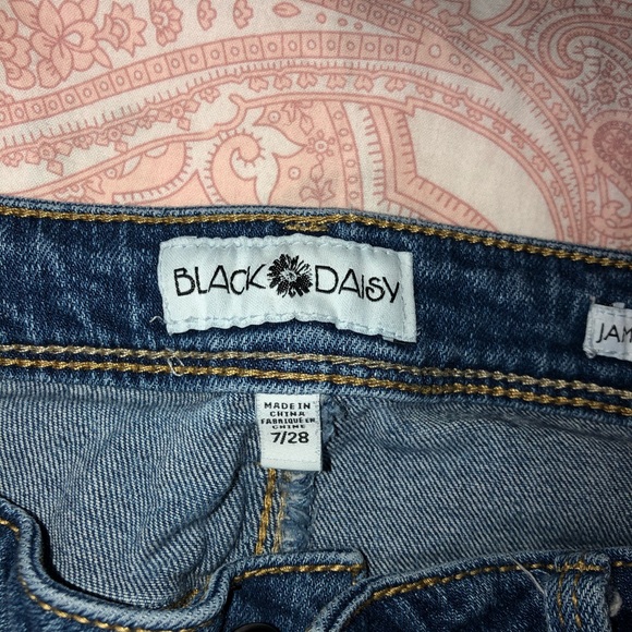 Jeans - Picture 2 of 3